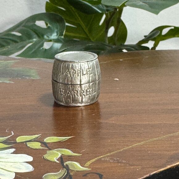 Apple Barrel Thimble Pewter Two Piece Vintage Made in England - Picture 2 of 5